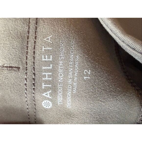 Athleta Trekkie North Short Size 12 - Picture 10 of 10